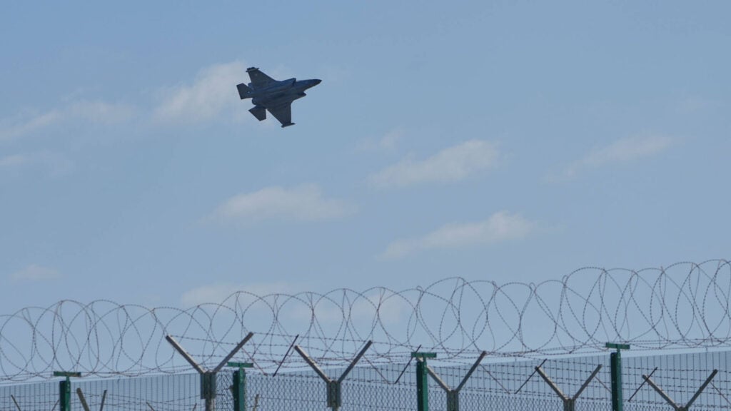 ΘΑ ΠΕΣΕΙ ΠΑΝΩ ΜΑΣ ΚΑΝΕΝΑ DRONE;